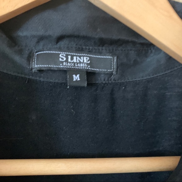 Sleeveless tux shirt - Picture 2 of 3